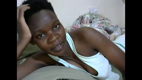 Snapshot of cute_marion chatting on 10.17.25 cute_marion online show from 10.17.25