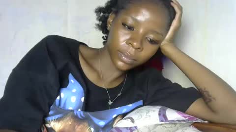 Snapshot of cute_sexy3 chatting on 02.26.25 SHARON online show from 02.26.25