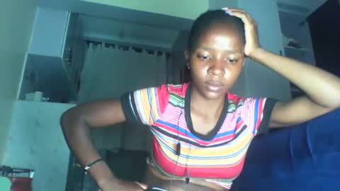 Snapshot of cute_sexy3 chatting on 04.13.26 SHARON online show from 04.13.26