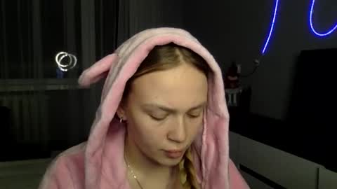 cute_shy06 online show from 01.06.26