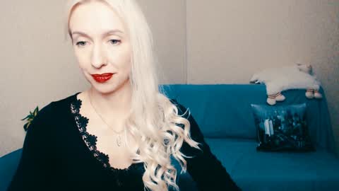 cute_smile_shy online show from 12.26.24
