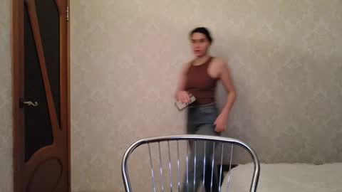 cute_strawberry_ online show from 12.16.24