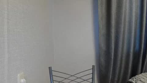 cute_strawberry_ online show from 12.26.24