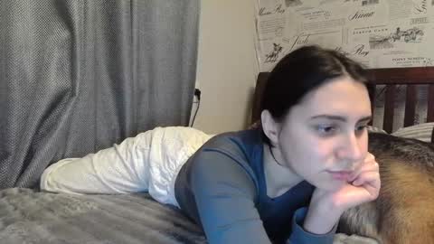 cute_strawberry_ online show from 01.01.25