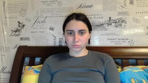 cute_strawberry_ online show from 01.07.25