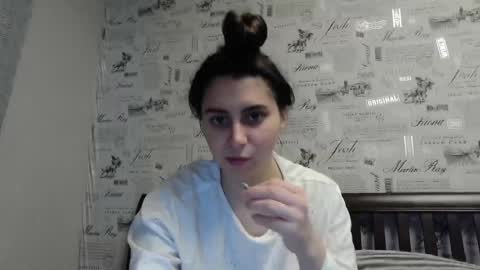 cute_strawberry_ online show from 01.08.25