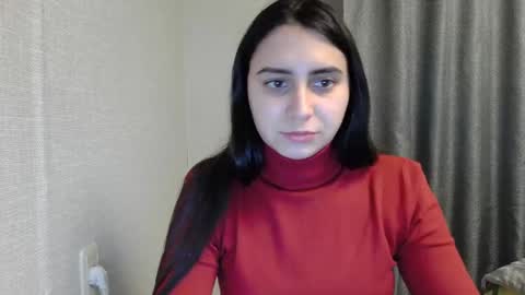 cute_strawberry_ online show from 01.25.25