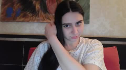 cute_strawberry_ online show from 02.09.25