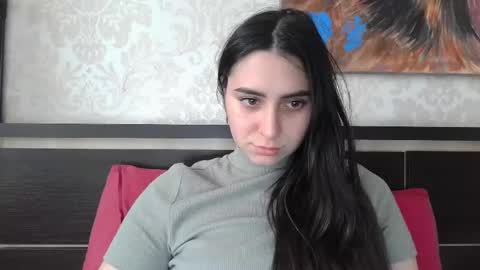 cute_strawberry_ online show from 02.10.25