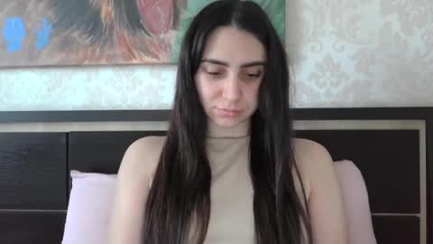 cute_strawberry_ online show from 02.18.25