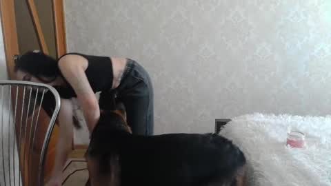 cute_strawberry_ online show from 02.21.25