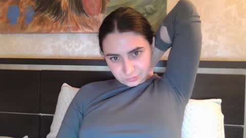 cute_strawberry_ online show from 02.22.25