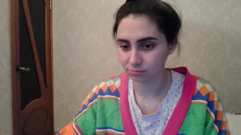 cute_strawberry_ online show from 02.24.25