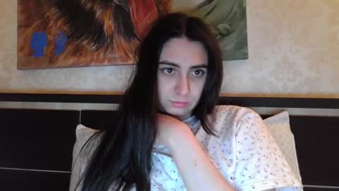 cute_strawberry_ online show from 02.25.25