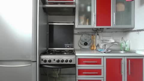 cute_strawberry_ online show from 03.04.25