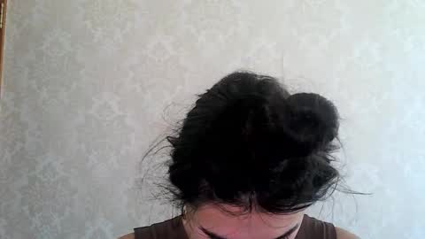 cute_strawberry_ online show from 09.17.25