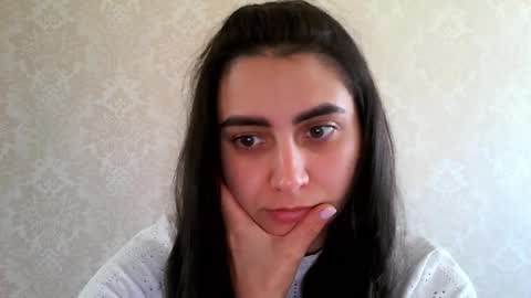 cute_strawberry_ online show from 10.02.25