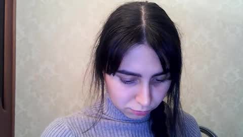 cute_strawberry_ online show from 10.03.25