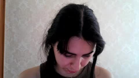 cute_strawberry_ online show from 10.07.25