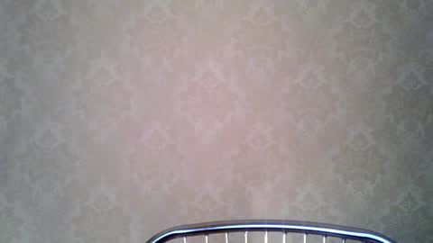 cute_strawberry_ online show from 10.13.25