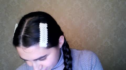 cute_strawberry_ online show from 10.21.25