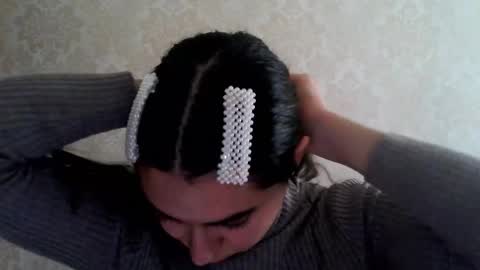 cute_strawberry_ online show from 10.22.25