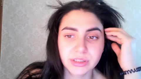 cute_strawberry_ online show from 10.29.25