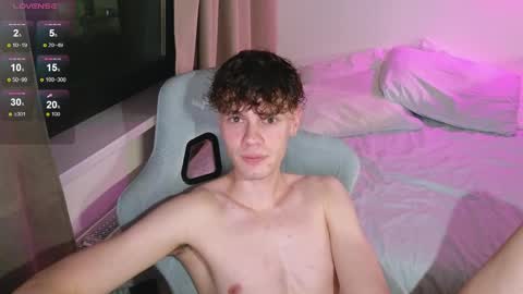 Snapshot of cute_thomas chatting on 06.08.26 Thomas - online show from 06.08.26