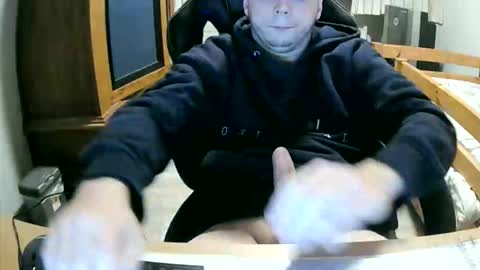 Cuteboy090 online show from 10.29.25