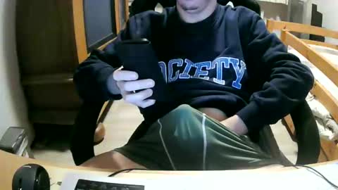 Snapshot of cuteboy090 chatting on 04.14.26 Cuteboy090 online show from 04.14.26