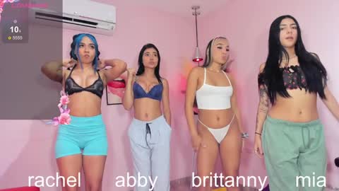 moderator JAZMIN my team is Abby RachelMia online show from 01.26.25