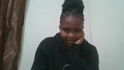 Snapshot of cuteebony2 chatting on 10.17.25 Sheila online show from 10.17.25