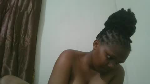 Snapshot of cuteebony2 chatting on 10.19.25 Sheila online show from 10.19.25
