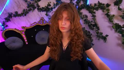 Snapshot of cuteefoxy chatting on 10.19.25 Foxy online show from 10.19.25