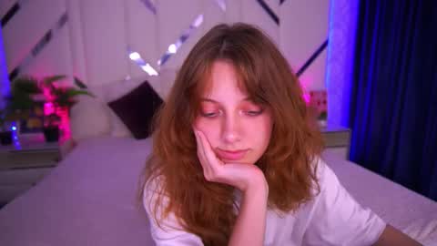 Snapshot of cuteefoxy chatting on 10.23.25 Foxy online show from 10.23.25