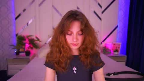 Snapshot of cuteefoxy chatting on 10.28.25 Foxy online show from 10.28.25