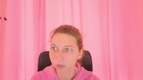 Snapshot of cuteellii chatting on 10.24.25 Elli online show from 10.24.25