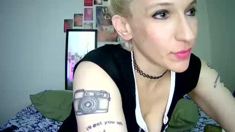 Bella online show from 04.24.26