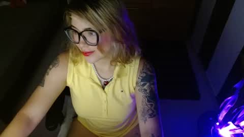 Snapshot of cuteisabella_a chatting on 06.22.26 isabella online show from 06.22.26