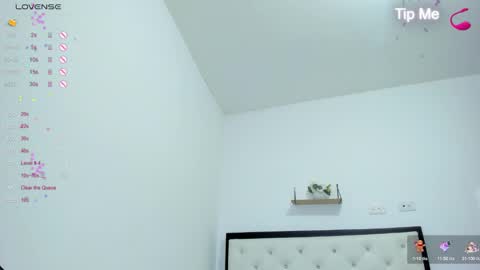Snapshot of cutelatinax chatting on 12.29.24 cutelatinax Twtter Onlyfns online show from 12.29.24