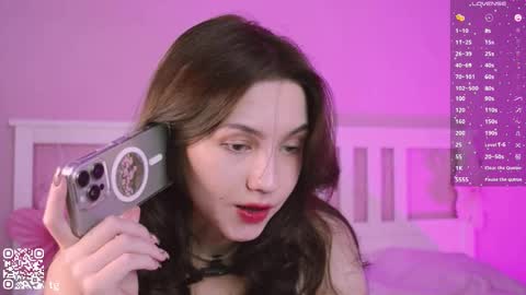 Snapshot of cutelilstar chatting on 10.09.25 kendall online show from 10.09.25