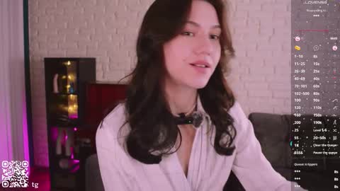 Snapshot of cutelilstar chatting on 10.12.25 kendall online show from 10.12.25