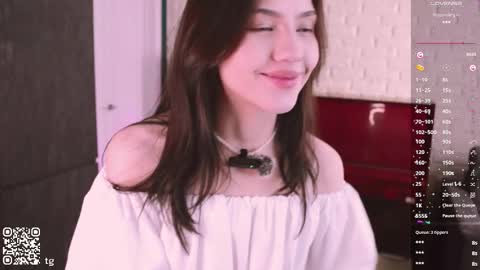 Snapshot of cutelilstar chatting on 10.16.25 kendall online show from 10.16.25