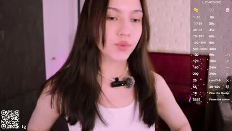 Snapshot of cutelilstar chatting on 10.19.25 kendall online show from 10.19.25