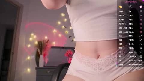 Snapshot of cutelilstar chatting on 11.02.25 kendall online show from 11.02.25