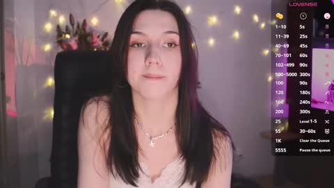 Snapshot of cutelilstar chatting on 11.08.25 kendall online show from 11.08.25