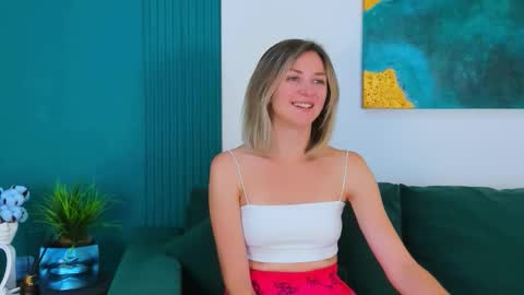 cutemirage online show from 09.22.25