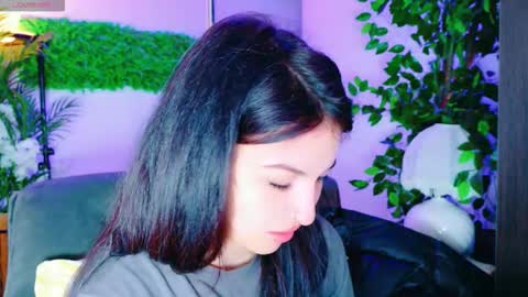 cuteness__girl online show from 10.22.25