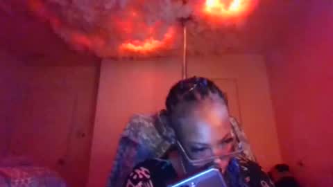 mary mack online show from 02.15.25