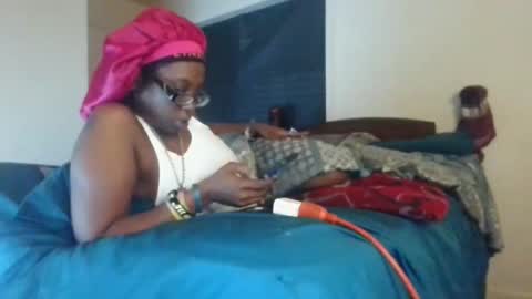 mary mack online show from 10.27.25